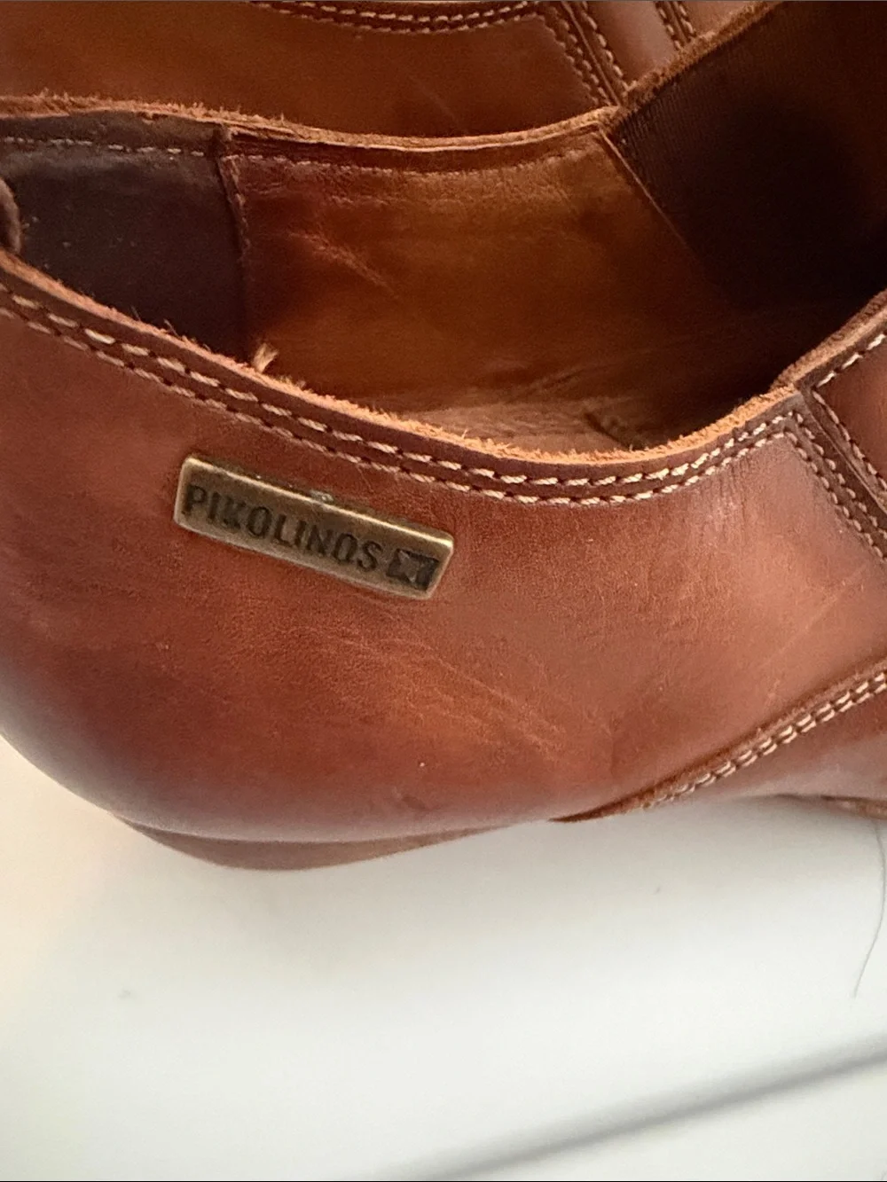 PIKOLINOS smooth tan